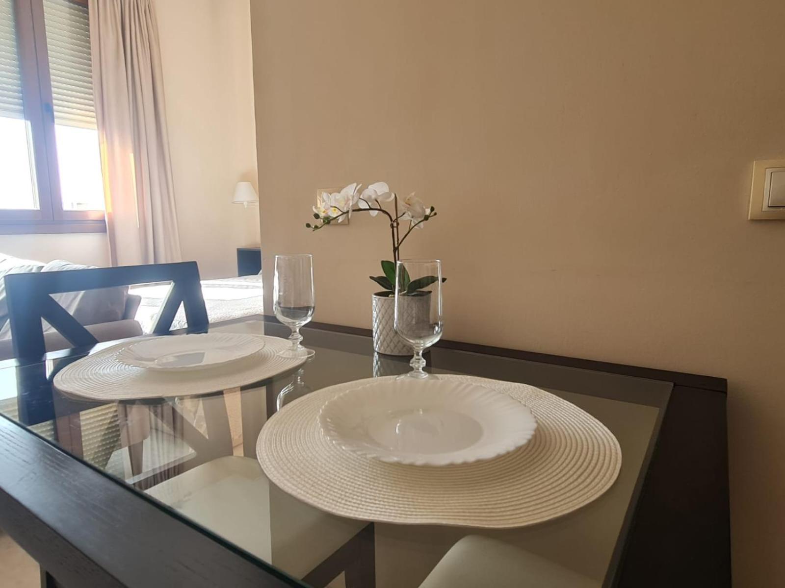 Lux Abril Apartment Севиля Екстериор снимка