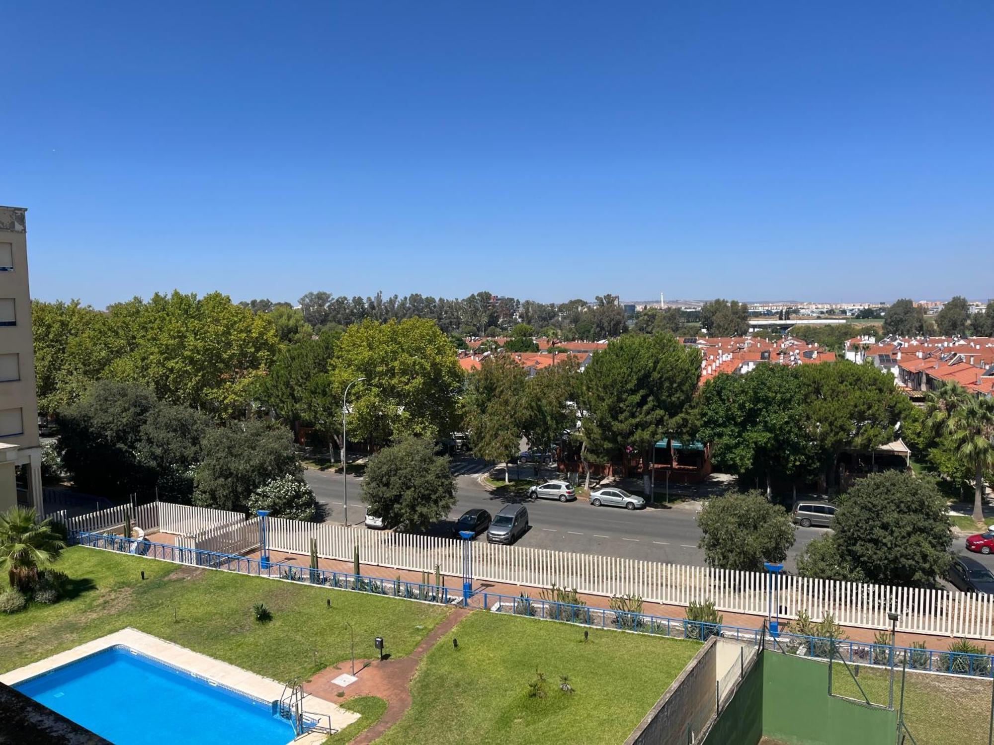 Lux Abril Apartment Севиля Екстериор снимка