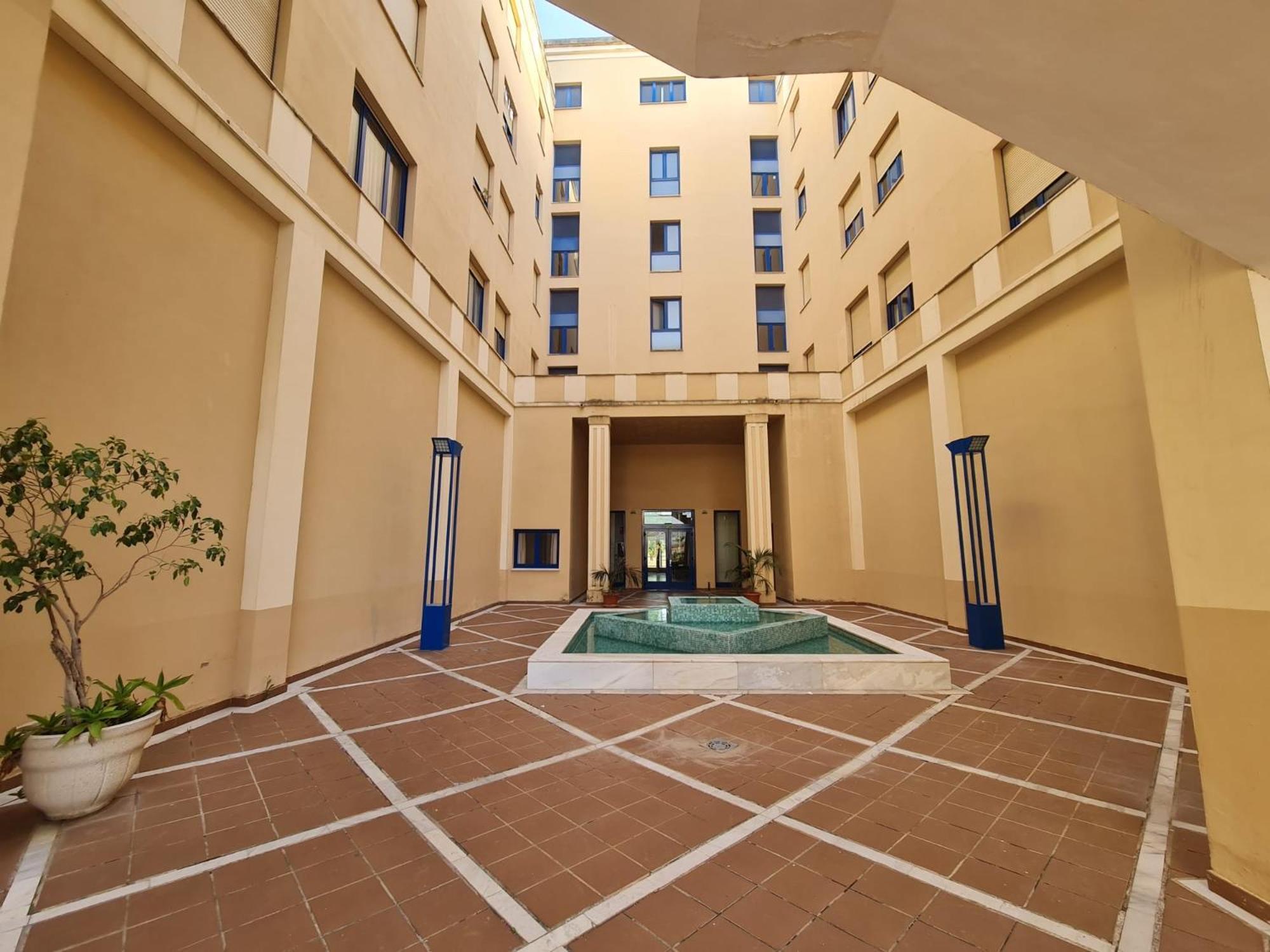 Lux Abril Apartment Севиля Екстериор снимка